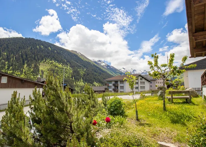 Casa La Roda, Via Da Scola 2 * Sedrun